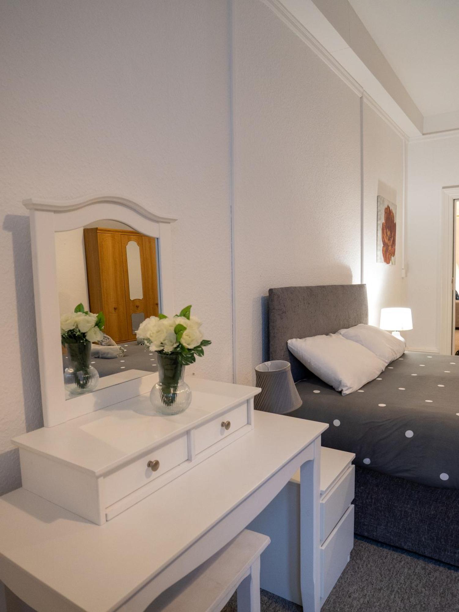 Luxury,Location And Convenience Bournemouth Exterior foto